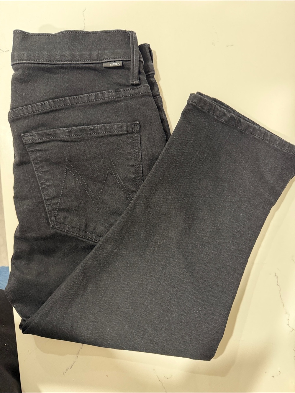 MOTHER cropped Jeans in Black
